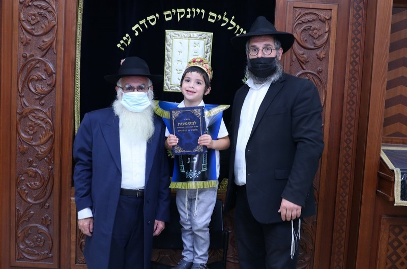ט