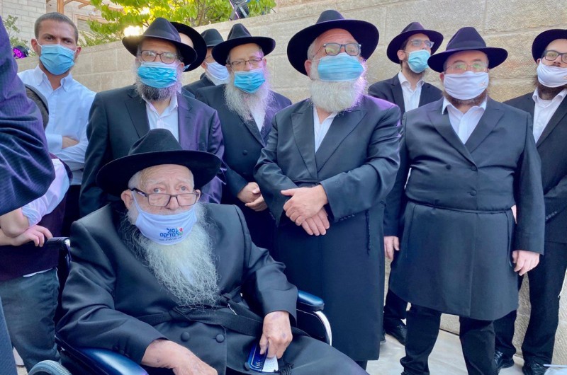 במתכונת קורונה: חתונת הת' זאבי ליפסקר מביתר עילית עב