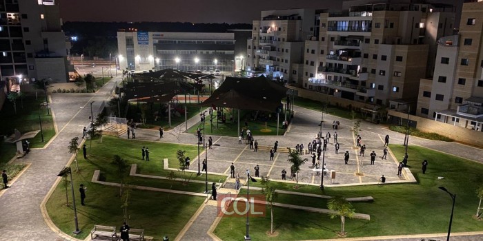 כי שמך נקרא על עירך ועל עמיך: מניין סליחות בשכונת שערי העיר בלוד 