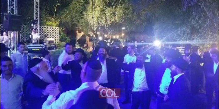 'שמחה פורצת גדר' בחתונת משפחות השלוחים אשכנזי מבנגקוק והלפרין ממירון, ביישוב מחניים בצפון. מזל טוב!