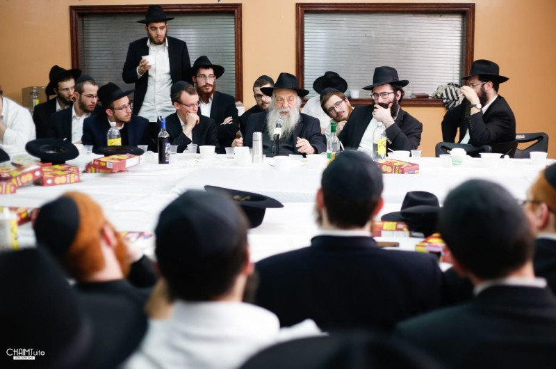 חיבה יתירה, יחס קרוב ומיוחד: החוזר ותלמידי הישיבה המרכזית