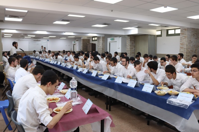 לקראת הפתיחה: יום עיון לצוות קעמפ 'גן ישראל' כפר חב