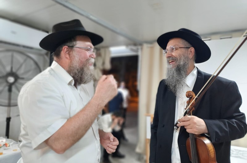 בהוד השרון חגגו 30 לבית חב