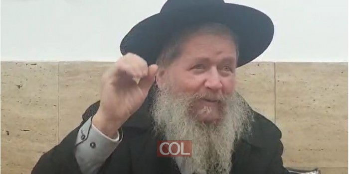 מדוע התורה פותחת את ספר הקורבנות, בקרבן עולה? הרב אברהם אבא ברוק בדבר חידוד קצר על פרשת ויקרא, בסיום שיעור הדף היומי של הרב בצלאל מזרחי בנחל'ה. צפו