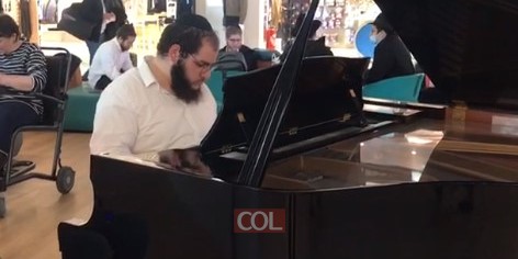 בדרך חזרה משליחות בטולוז שבצרפת, נצפה הזמר החב