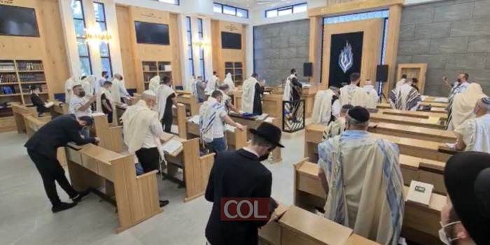 שמחת חג: ברכת כהנים מרכזית ותפילת חול המועד בבית חב