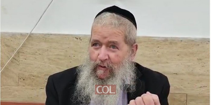 בכל פרק 'אשרי יושבי ביתך' בתהילים, החלק השני מתחיל באות ו' חוץ מהפסוק של 