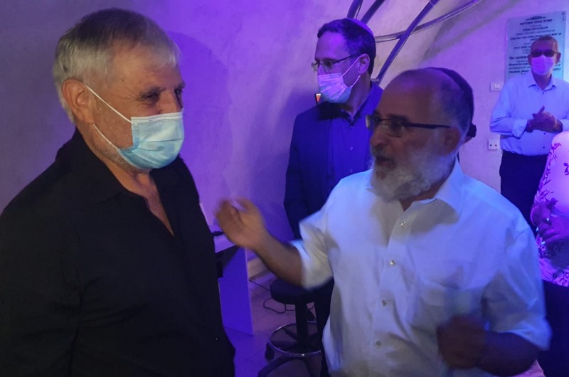 הביקור של שר הרווחה כהן מ'יש עתיד' בחממה של 'כולל חב
