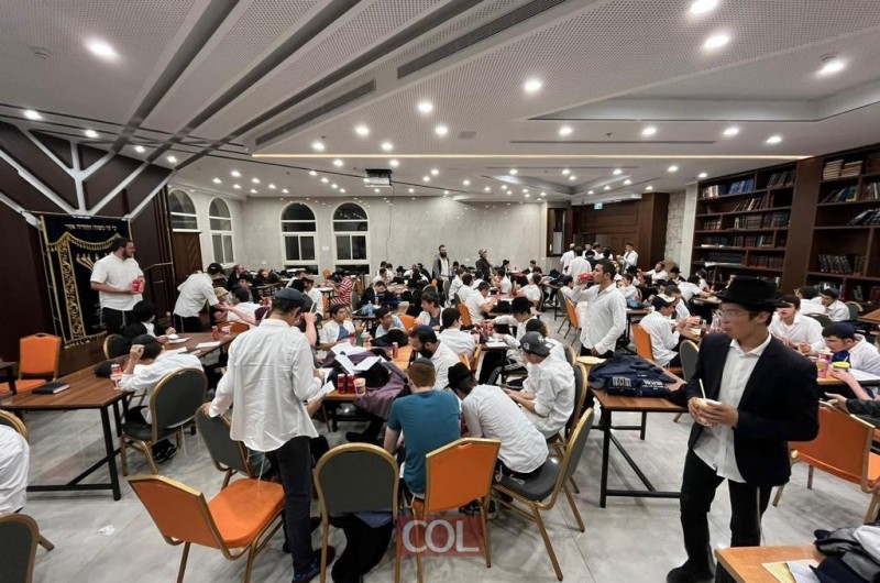 'סדר שיחות' התקיים אמש בישיבת קיץ 'צעירי השלוחים' בצפת, לעילוי נשמת התמים שמואל שדמי ז