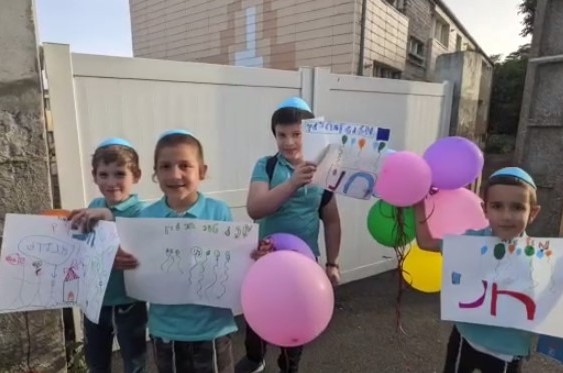 השליח הצעיר חגג יום הולדת 7, החברים מרחבי הגלובוס הפתיעו