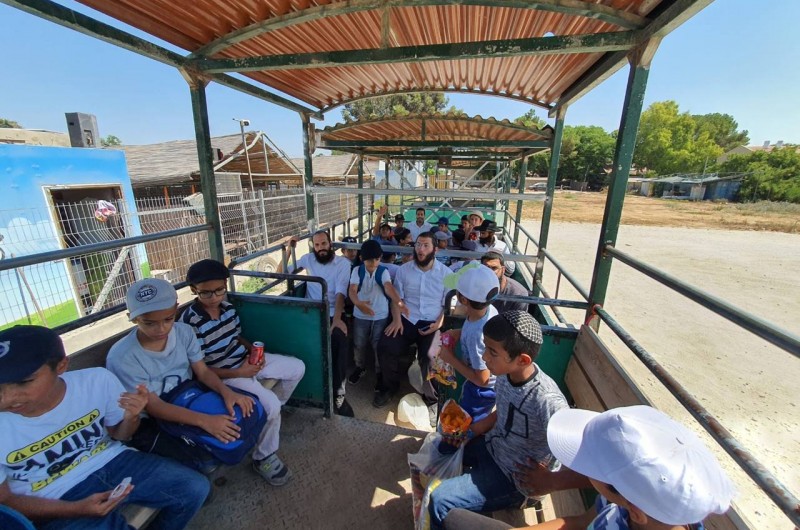 סוף שנה: תלמידי התלמוד תורה החב