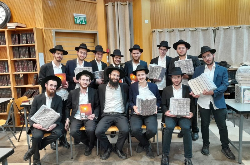 סדנה על רטוריקה במגדל העמק: הבחורים חתמו שנה של 