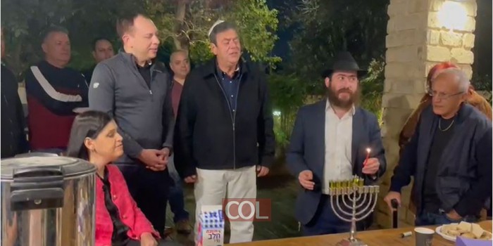 יש עתיד: שליח חב