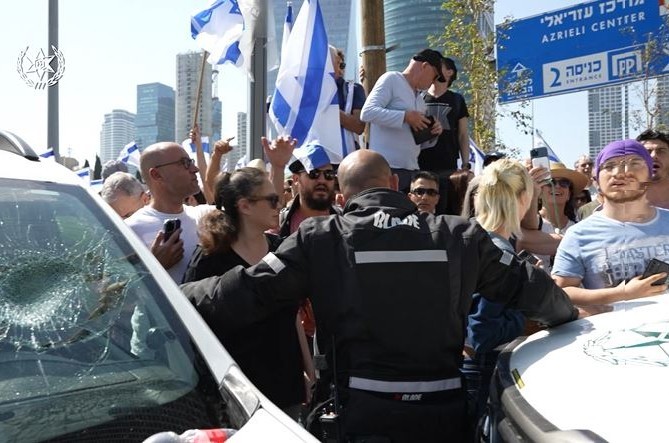 הכה ביהודים והצל את השמאל | טור אקטואלי