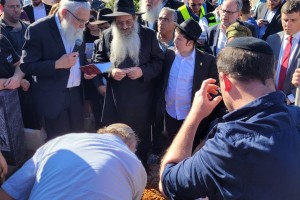 בבכיות, וקריאות עד מתי: הקדוש מאיר תמרי הי