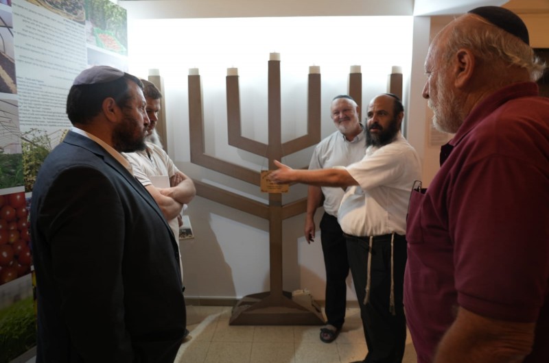 לציון 18 שנים לגירוש מגוש קטיף וצפון השומרון: שר המורשת - עמיחי אליהו בביקר במוזיאון גוש קטיף בירושלים. המוזיאון היקר צריך לסיים את תפקידו בבניין מחדש של החורבות