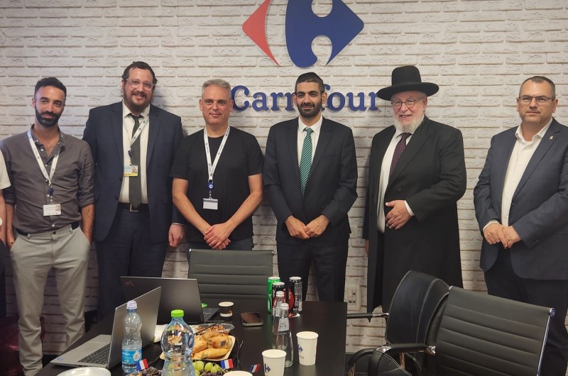 עם הרב החב