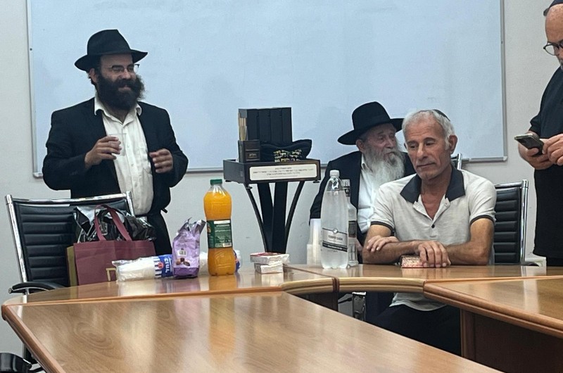 עם 'לחיים': במועצת שדות דן נחנכה עמדת תפילין חדשה