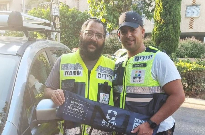 רחובות: בת 6 ננעלה לילה ברכב ומתנדב 'ידידים' חב