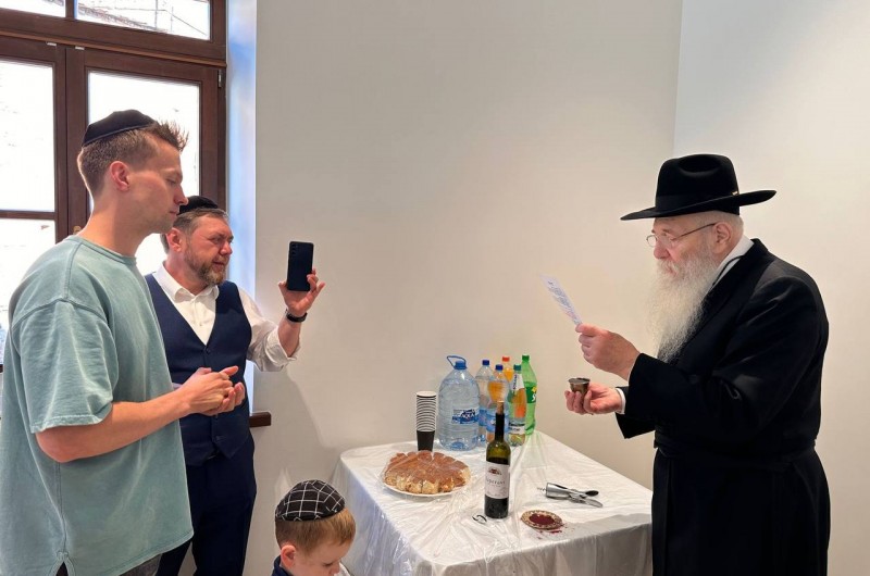 המוהל ד