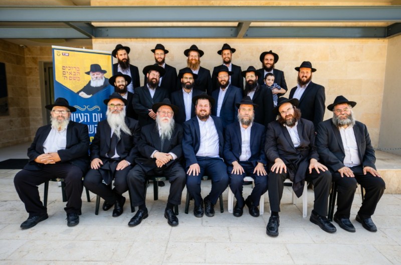 לראשונה: משפחת שלוחי חב