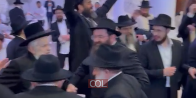 שלוחים, מכרים ובני משפחה בחתונת משפחות לפידות מכפר חב