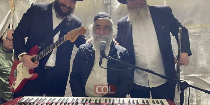 על התכנית האמנותית בכנס שנתי של בוגרי בית הספר למלאכה כפר חב