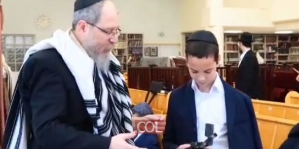 בבית הכנסת 'שניאור' בצרפת נערך טקס הנחת התפילין של הת' יענקי פרידלנד, בנו של הרב שלום דובער פרידלנד ר