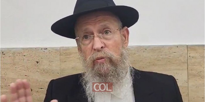  במדרש תנחומא כתוב שדוד המלך ביקש מה' שמי שיאמר תהילים ייחשב לו כעוסק בנגעים ואוהלות. מדוע דווקא הלכות אלו? בהגשת הרב שמעון זוננפלד בסיום השיעור השבועי של הרב בצלאל מזרחי בנחל'ה. צפו: