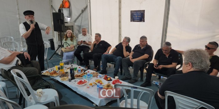 ממי למד הרב יעקב גלויברמן דוגמא לכיבוד הורים? בניחום אבלים על פטירת מר דוד לוי ז