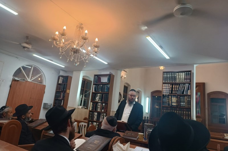 בבית הכנסת חב