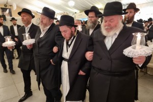 באוהל הארועים בכפר חב