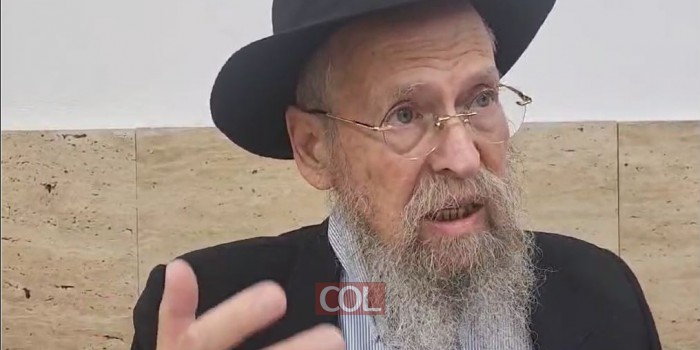 'ויהי בשלושים שנה': ענייני הרבי בכמות ובאיכות, גדלים והולכים בעולם כולו. מקבץ סיפורים על הרבי ומסר השכל עמוק לכל חסיד. הרב שמעון זוננפלד, בסיום השיעור של הרב בצלאל מזרחי בנחל'ה. צפו: