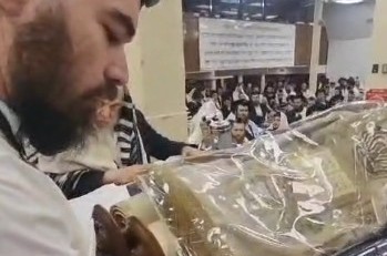 בתפילת מנחה של הצום: הת' שנדקר בליל שבת בירך הגומל