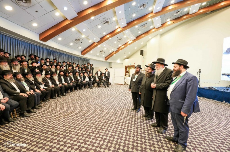 מאות המחנכים ב'קולולם' סוחף וסדר ניגונים מרומם | צפו