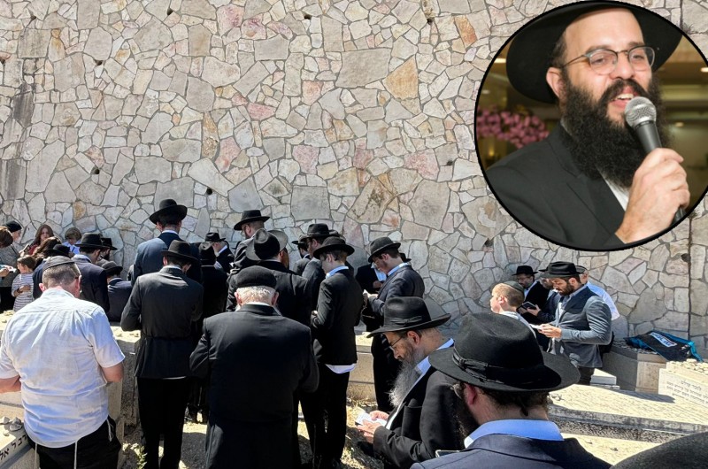 שרים ובוכים: בני משפחה עלו לקברו של הרב איציק מרטון ע