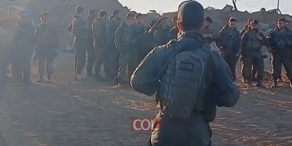 ככה מנצחים: וידאו מרגש של לוחמים לפני כניסה לעזה במבצע 'מרכבות גדעון', מניחים יד על הראש אחד לשני ובאהבת ישראל אומרים 'שמע ישראל' וברכת כהנים. תיעוד של 'עזר לחייל' המלווה את חיילי צה