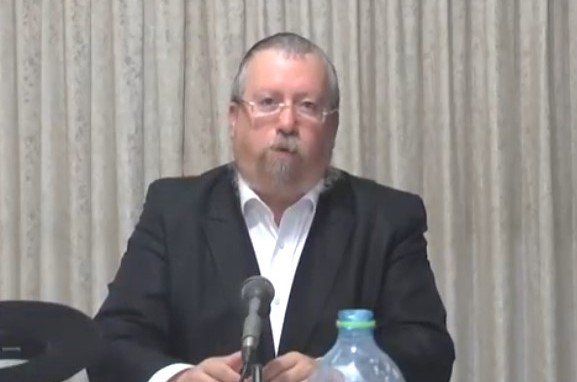 י