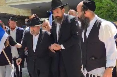 'אני מאמין' קורע לב: הלוויית הקדוש משה שמואל נול הי