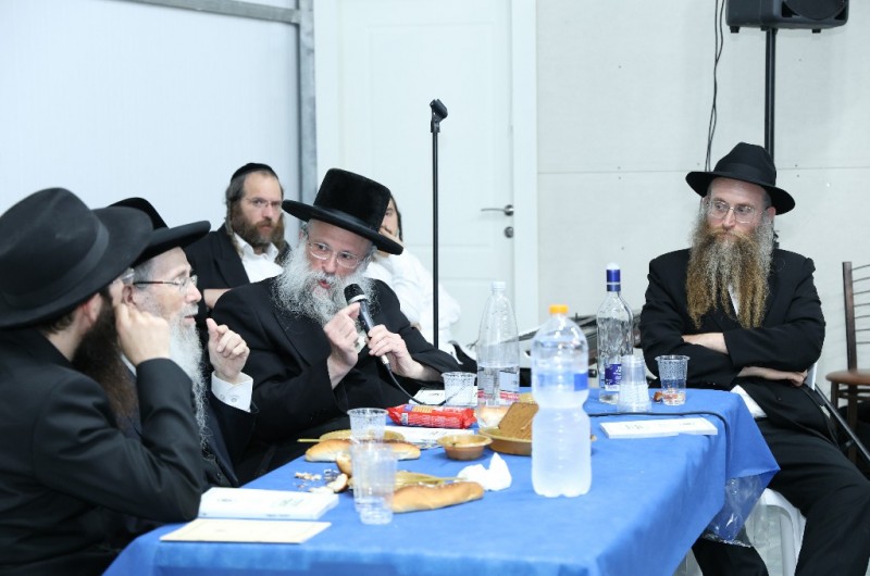 הדיין הבעלזאי וחיליק פרנק הגיעו להתוועדות י