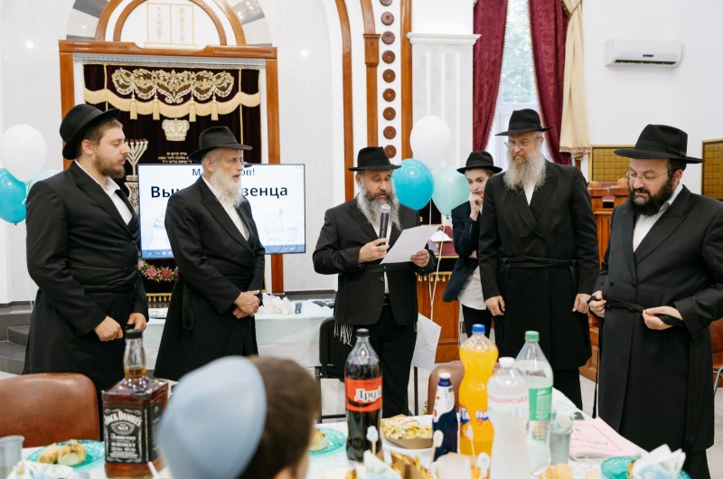 חסר תקדים: מעמד פדיון הבן מרגש ל-24 בכורות אוקראינים
