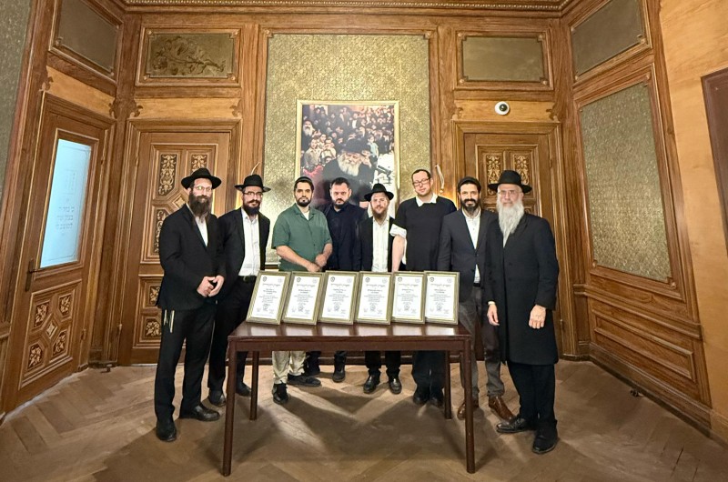 כולל האברכים בהמבורג בגרמניה הסמיך ששה סופרי סת