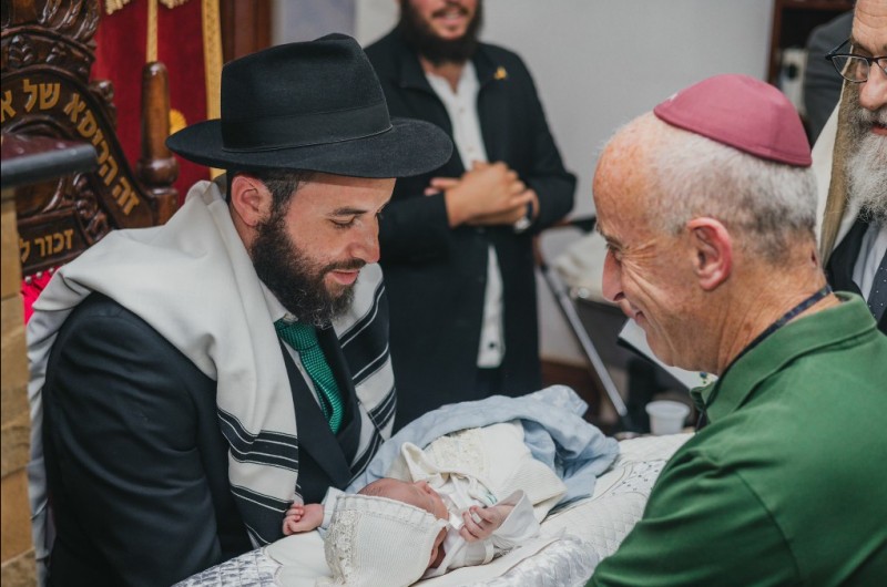 שמחת ברית מילה לבן שלוחי חב
