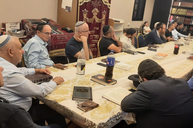 מה נוגע לי בית המקדש שנחרב לפני 2000 שנה? | האזינו