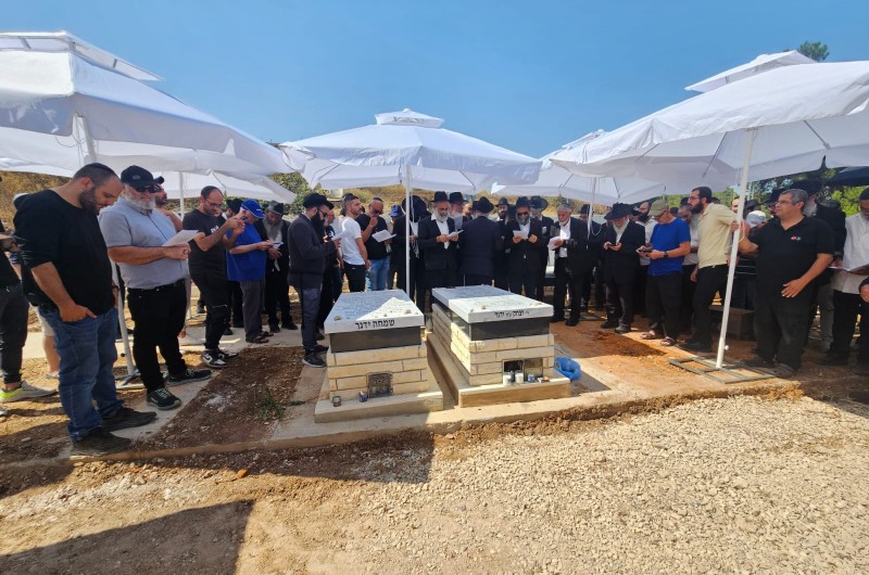 מעמד מרגש בציון שנתיים לפטירת השליח הרב יצחק ידגר