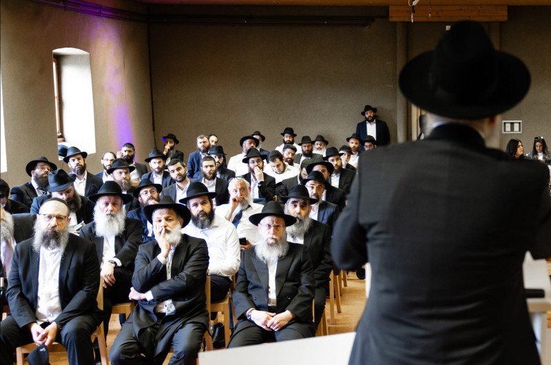 אוסטריה: שלוחי הרבי התכנסו ליום של אחדות ושליחות