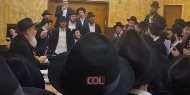 שליח הרבי לקליפורניה - הרב שלמה קונין, מתוועד עם תלמידי התמימים במוצאי שבת בראשית בזאל הקטן ב-770 שבניו יורק