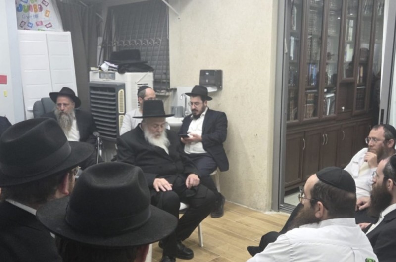 מזכיר בי