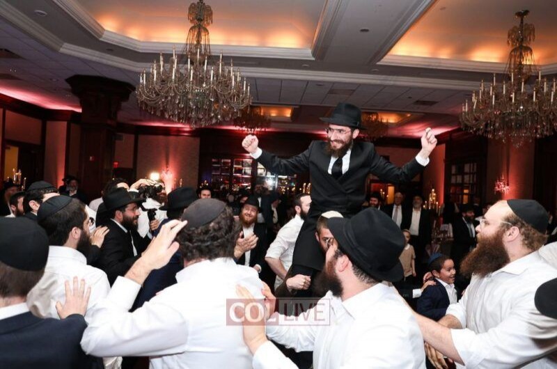 באולמי רז