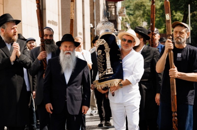 לזכות 